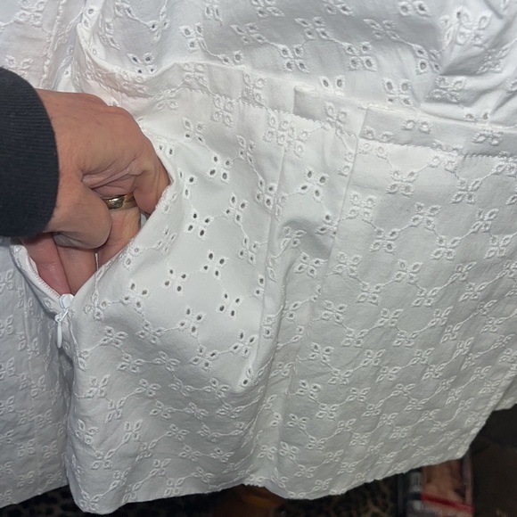 donCaster white eyelet fully lined jacket with zipper pockets at the sides, new - Picture 3 of 12